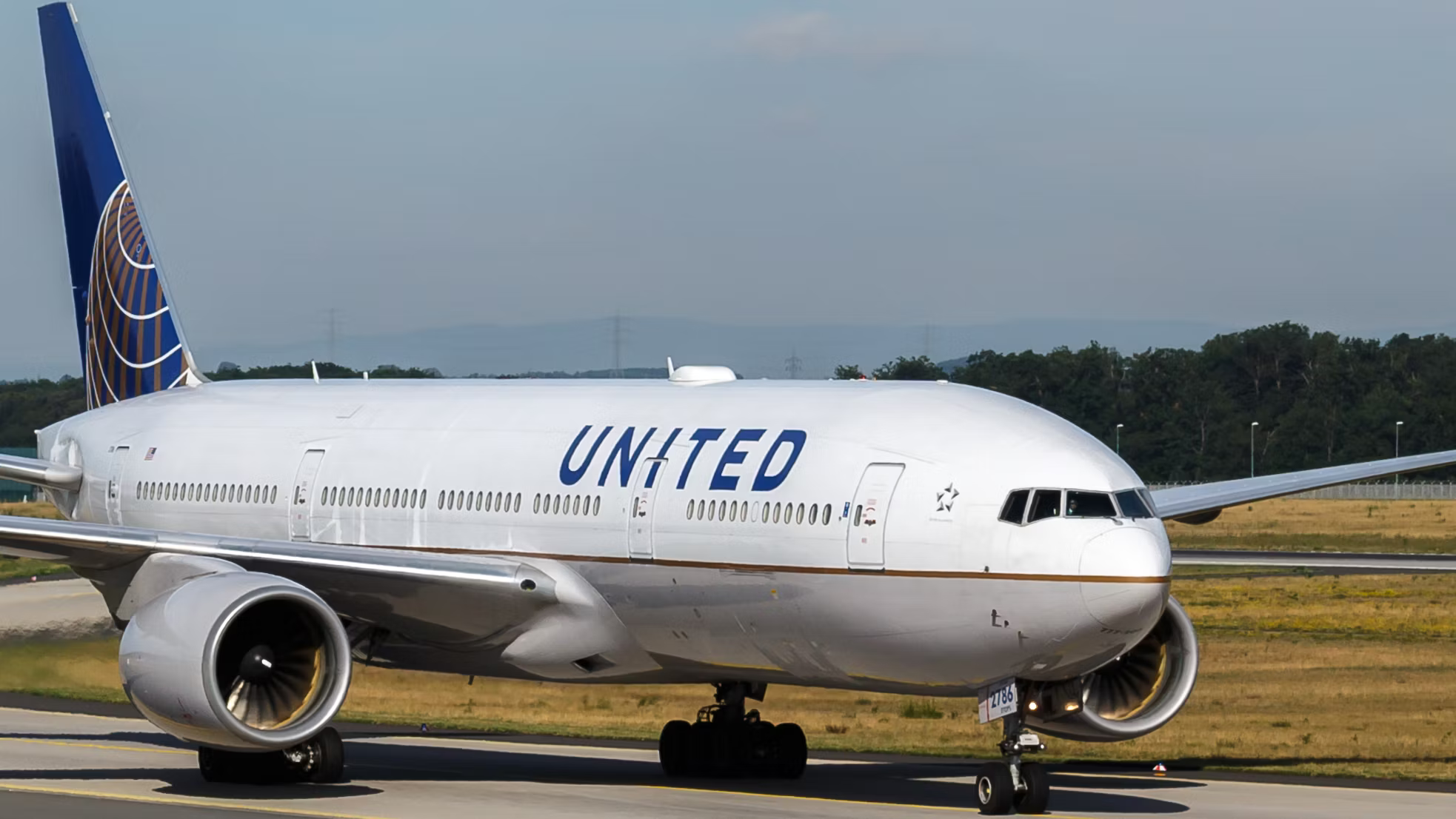 United Airlines Boeing 777 Returns To Frankfurt After A French Airspace Emergency